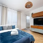 Tauron Arena Homely By Bookinghost * 크라쿠프