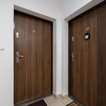 Apartment Tauron Arena Homely By Bookinghost *