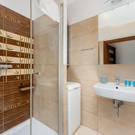 Tauron Arena Homely By Bookinghost Appartamento *